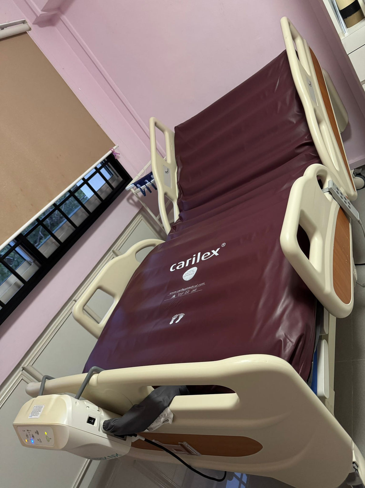 Second Hand Electric Hospital Bed & Air Mattress (PLS SEE DESCRIPTION)