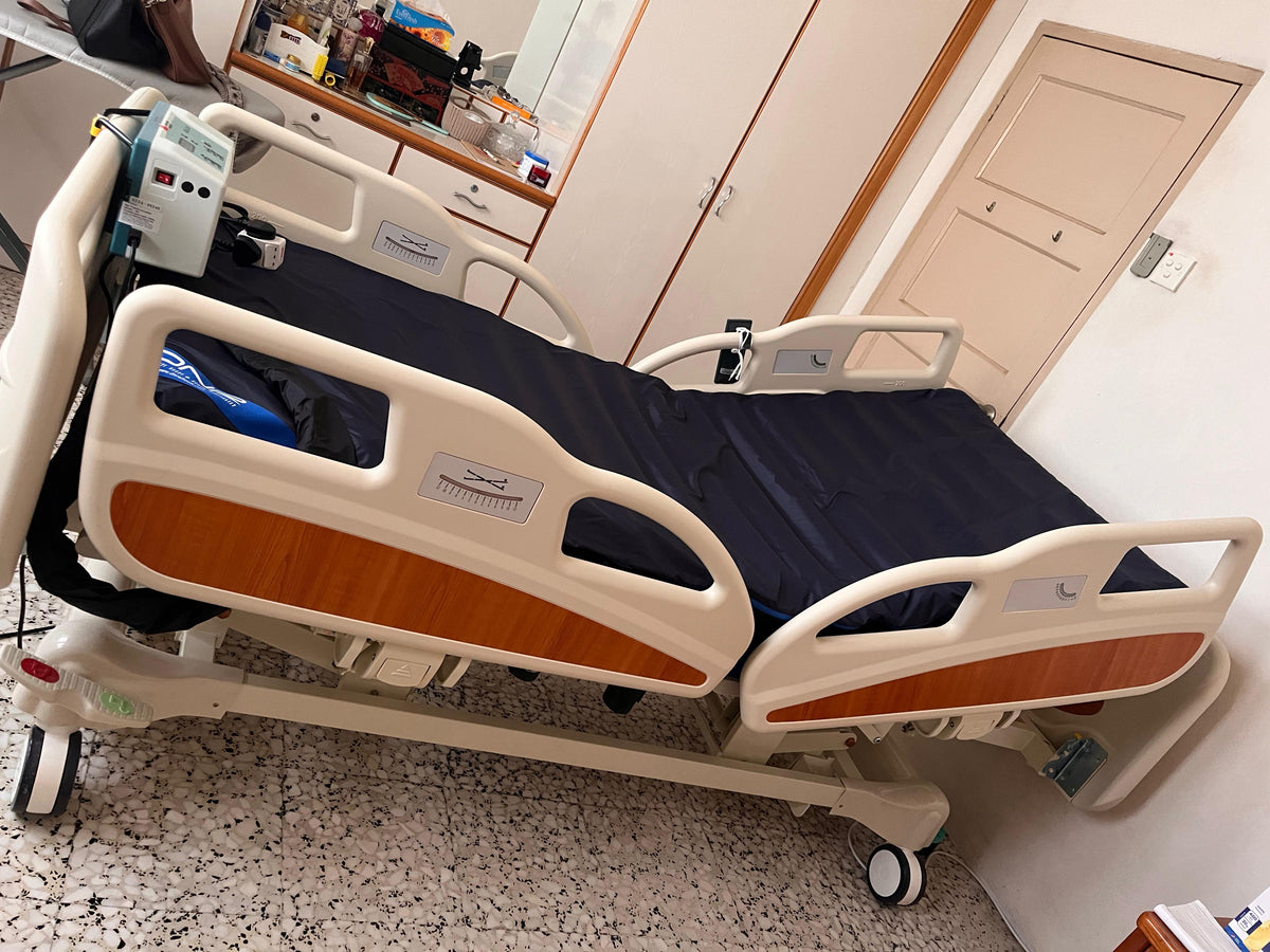 Second Hand Electric Hospital Bed & Air Mattress (PLS SEE DESCRIPTION)