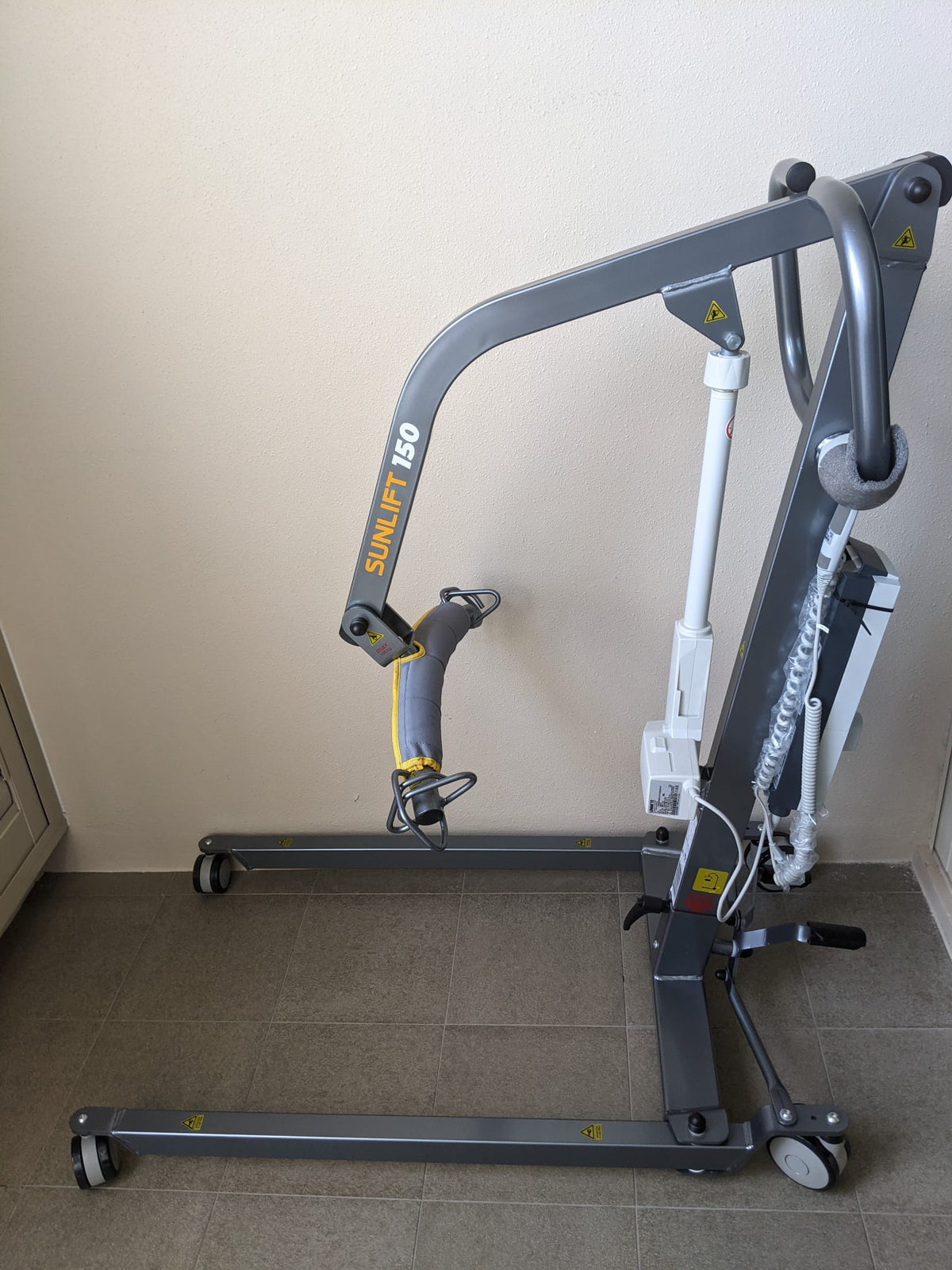 Second Hand Sunlift Midi Patient Hoist 150kg (PLS SEE DESCRIPTION)