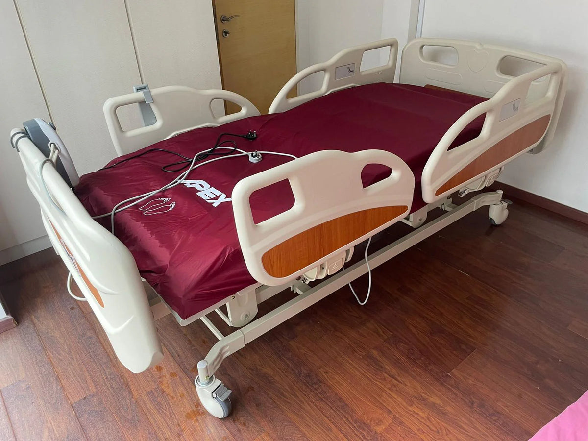Second Hand Electric Hospital Bed & Air Mattress (PLS SEE DESCRIPTION)