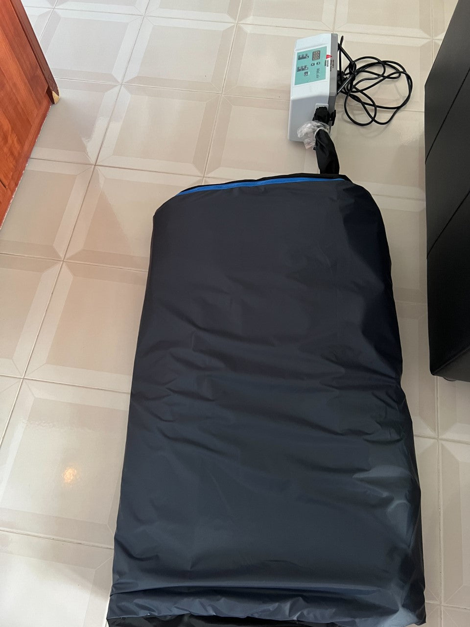 Second Hand 4" Air Mattress (PLS SEE DESCRIPTION)