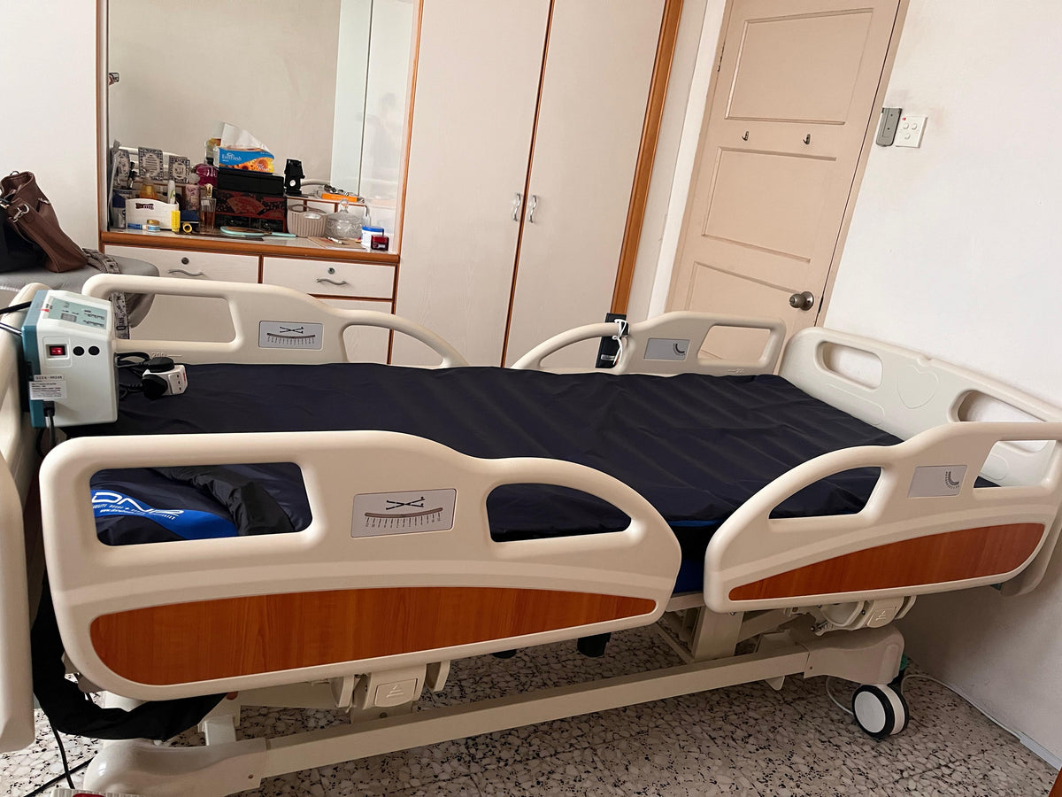 Second Hand Electric Hospital Bed & Air Mattress (PLS SEE DESCRIPTION)