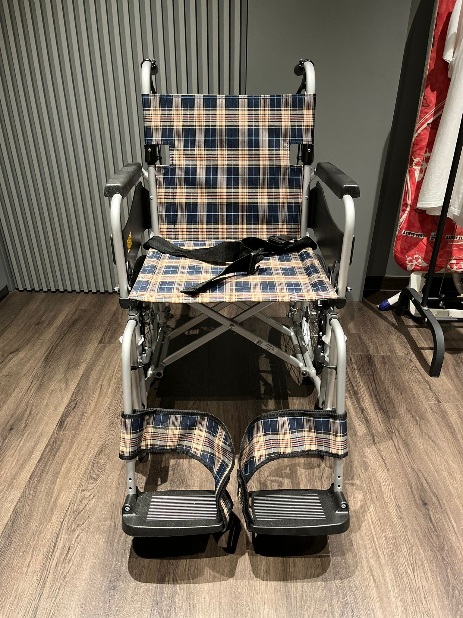 Second Hand Miki Detachable Lightweight Pushchair 18" + Walking Frame with 5" Wheels Attachment (PLS SEE DESCRIPTION)