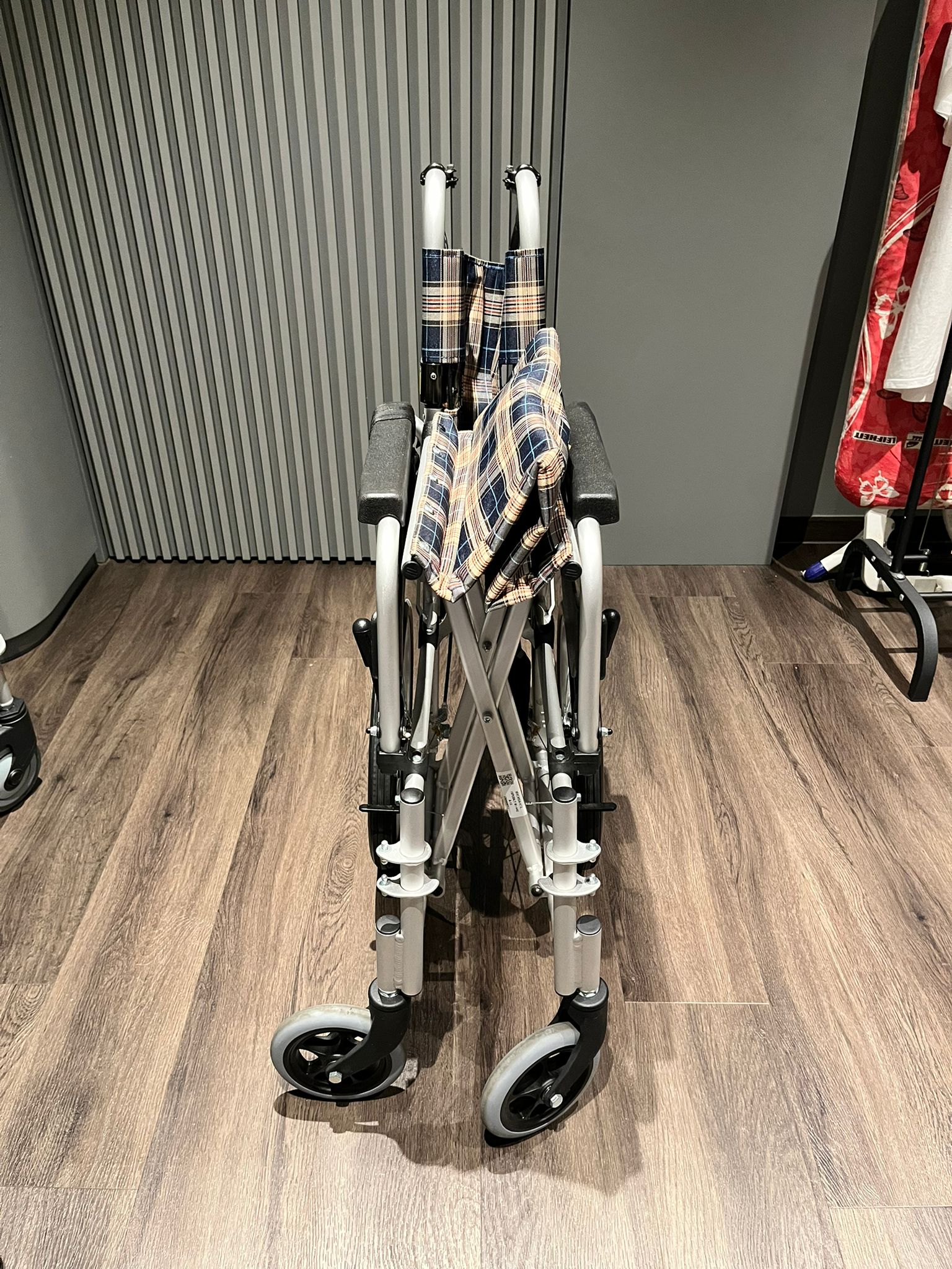 Second Hand Miki Detachable Lightweight Pushchair 18" + Walking Frame with 5" Wheels Attachment (PLS SEE DESCRIPTION)